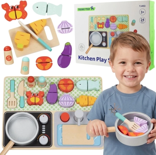 Wooden kitchen with accessories Tooky Toy Little Chef