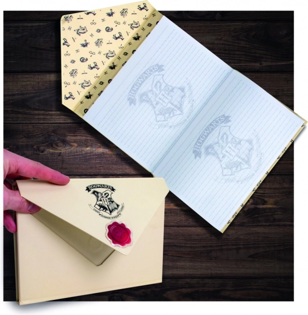 Linirani notes Harry Potter s magnetskim zatvaranjem