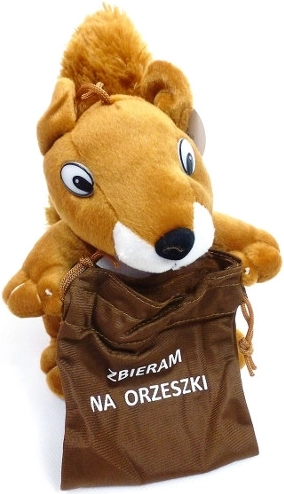 Plišana vjeverica s vrećicom – simpatičan ljubimac za djecu