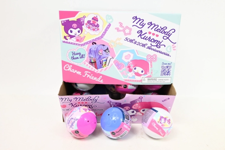Hello Kitty kugla iznenađenja 65 mm Kuromi i My Melody