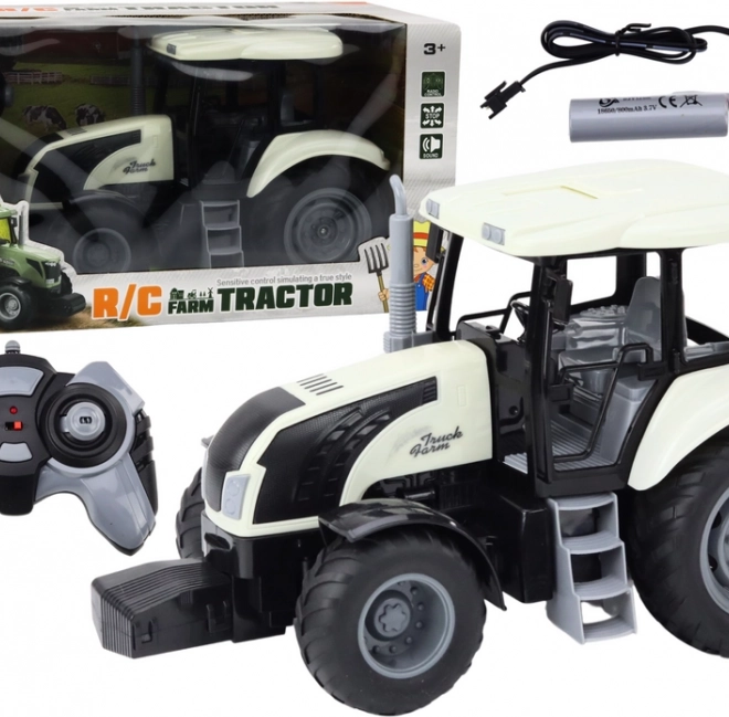RC traktor 2.4G s daljinskim upravljanjem i zvučnim efektima – bijeli