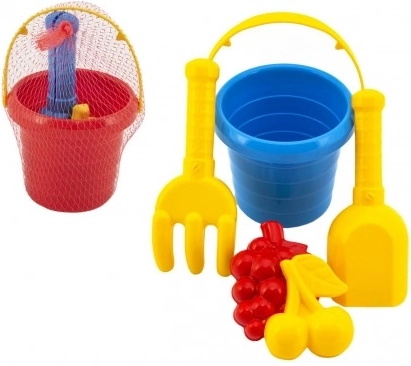 Set igračaka za pijesak - kanticu, lopatica, grabljice i kalupi