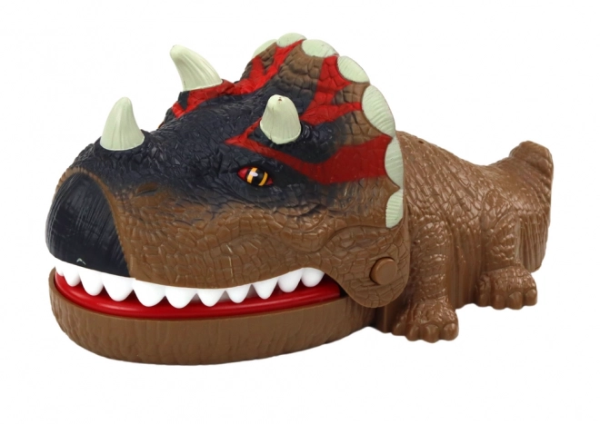 Ugrizni dinosaurus triceratops