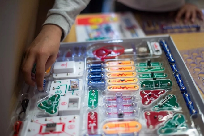 Elektronička građevna igračka Boffin I 100