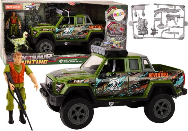 Zeleni terenski automobil s figuricama dinosaura i zvučnim efektima