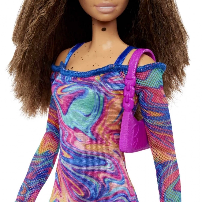 Lutka Barbie Fashionistas s kovrčavom kosom i pjegama