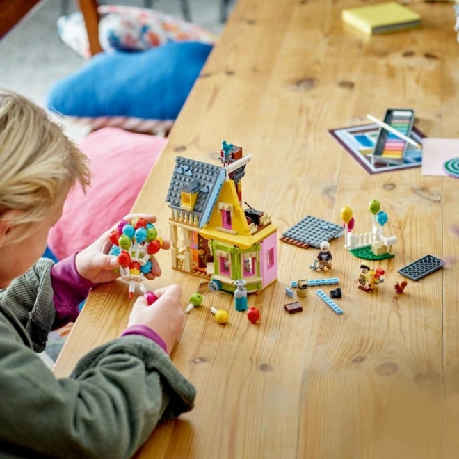 LEGO Disney 43217 Kuća iz filma Nebesa
