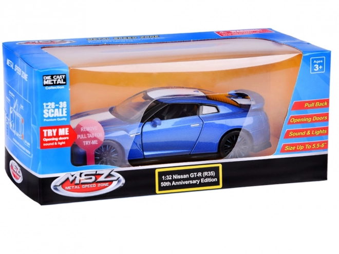 Auto Nissan GT-R s otvarajućim vratima