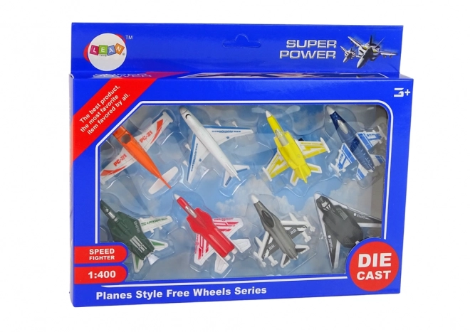 Set od 8 komada putničkih aviona