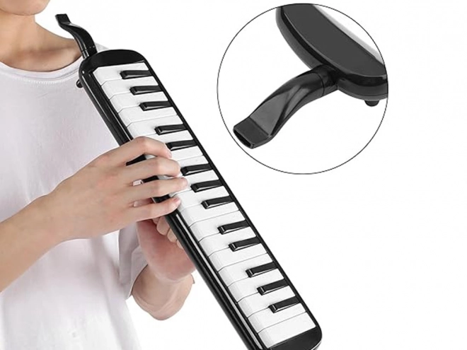Melodika s tipkama i futrolom