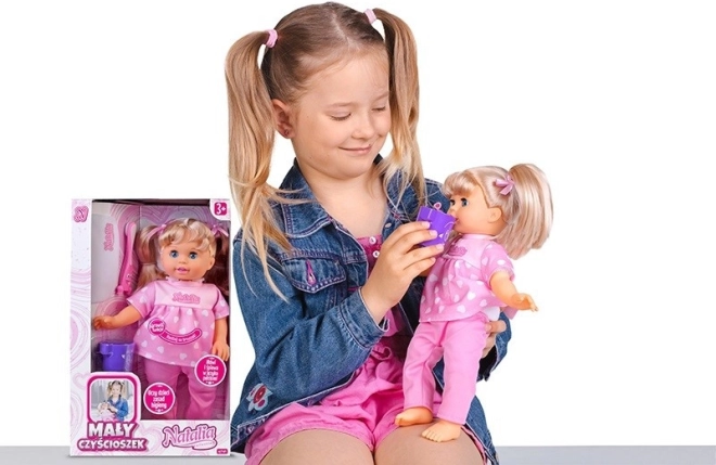 Lutka NATALIA Čistunka koja govori 33 cm
