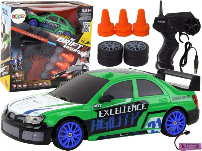 Zeleni daljinski upravljani sportski automobil R/C s izmjenjivim kotačima