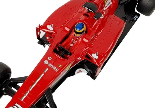 Trkaći auto Formula 1 Ferrari F138 crvena 1:12