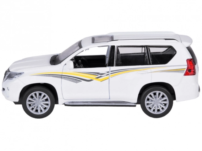 Metalni model Toyota Land Cruiser Prado s efektima