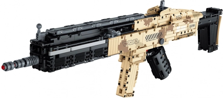 Realistična konstrukcija s taktičkim detaljima