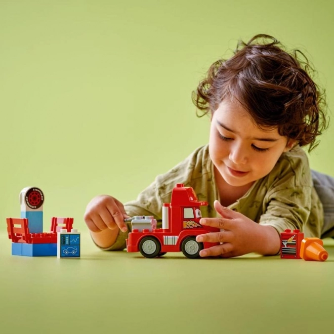 LEGO DUPLO Disney Auta Maniek na utrkama