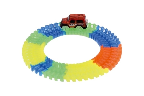 Svjetleća staza + auto na baterije plastika 57 kom dužina 72cm na kartici 17x24x7cm