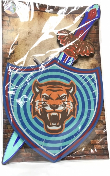 Pjenasti mač i štit s motivom tigra