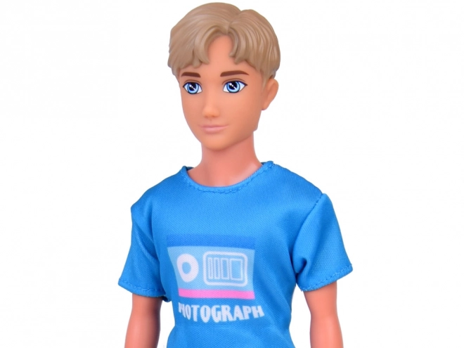 Stilski dječak Paolo s modnim dodacima