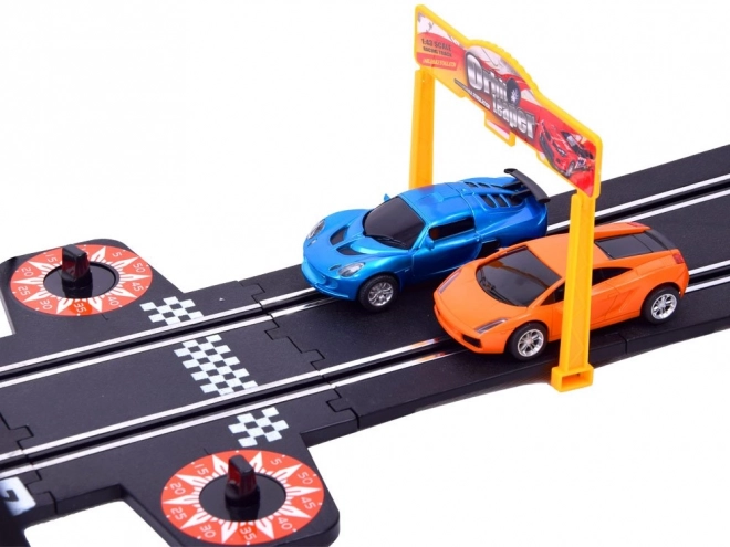 Velika trkaća staza s 2 automobila dužine staze 787 cm