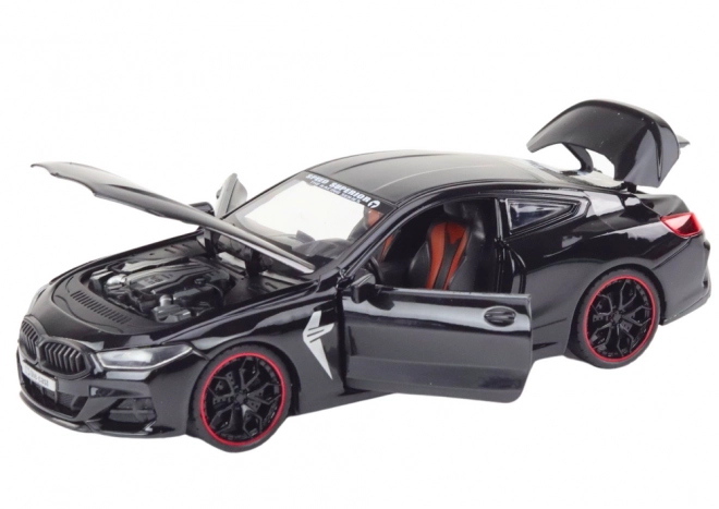 Metalni sportski auto s pogonom na trenje i otvorivim dijelovima 1:24 crni
