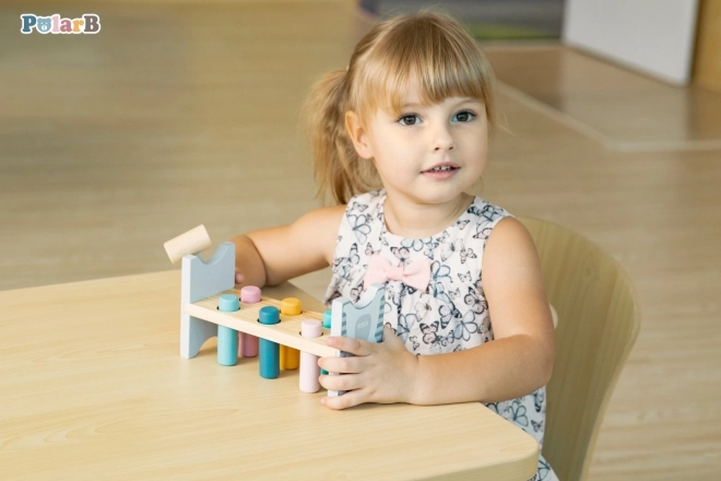 VIGA PolarB Drvena klupa s čekićem – Montessori igračka