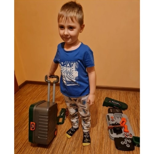 Dječja radionica s alatima i kovčegom