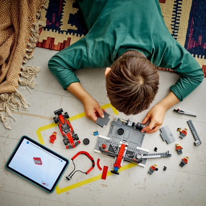 LEGO City 60443 F1 Boks Stanica s Mehaničarima i Ferrari Autom