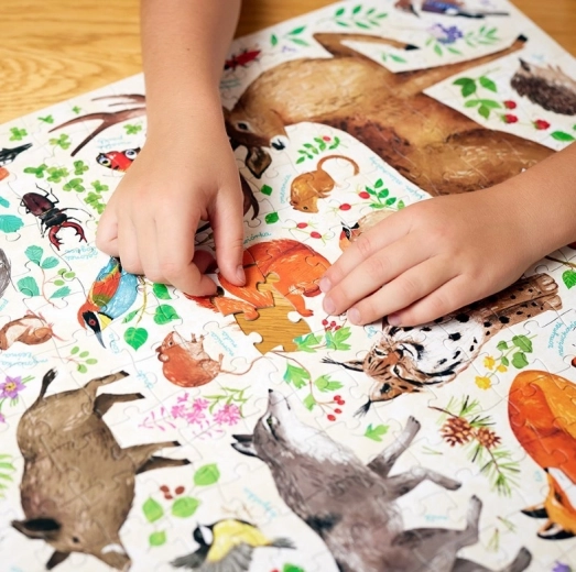 Velika, detaljna ilustracija puna životinja