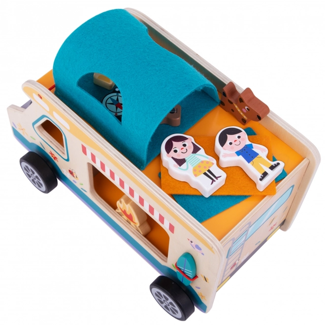 Tooky Toy drveni karavan s figurama za kampiranje