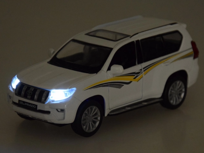 Metalni model Toyota Land Cruiser Prado s efektima