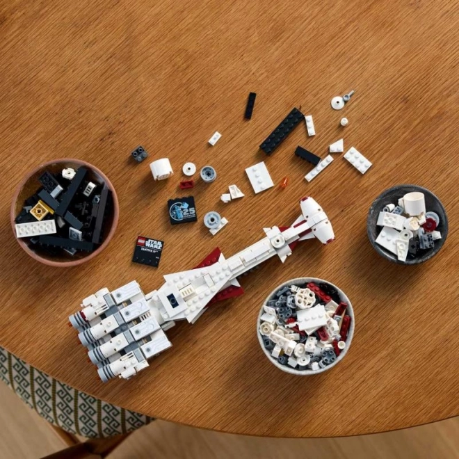 LEGO Star Wars Tantive IV kolekcionarski model