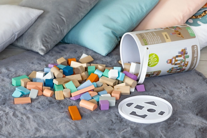 Drvene kocke 100 kom u kanti sa sorterom Ecotoys