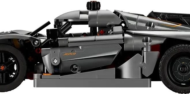 Pokretni V8 motor i diferencijal