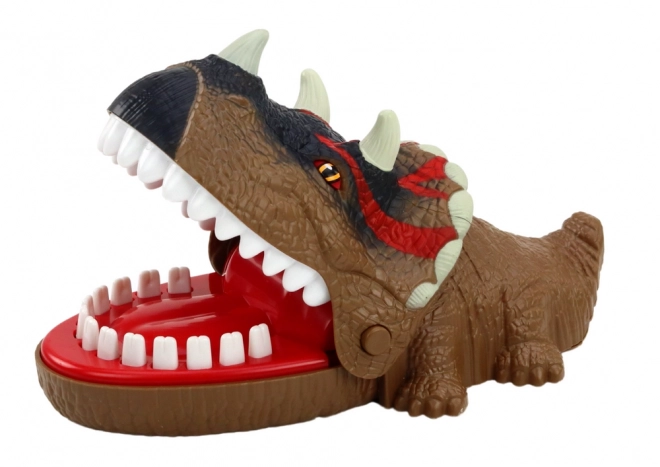 Ugrizni dinosaurus triceratops