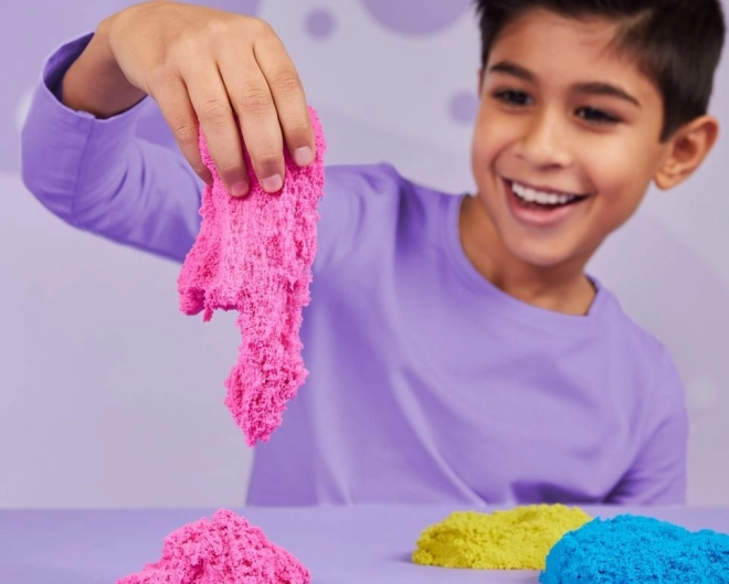 Kinetic Sand Set za stvaranje s čašicama