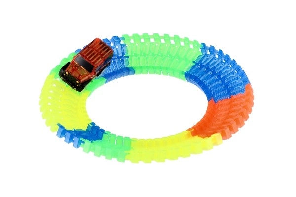 Svjetleća staza + auto na baterije plastika 57 kom dužina 72cm na kartici 17x24x7cm