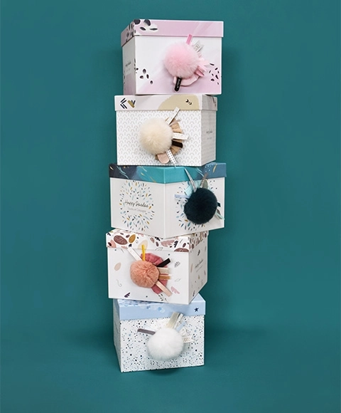 Doudou poklon set - plišani zeka s bijelom pomponom