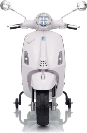 LED svjetla i realistični VESPA detalji