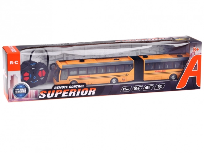 Zabavni daljinski upravljani prigradski autobus