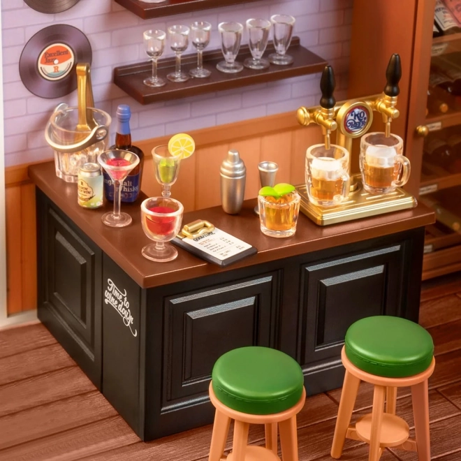 RoboTime Miniatura kućice U gostionici Cheers