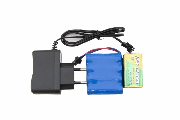 RC tenk plastikni 27cm 27MHz na baterije + punjivi paket sa zvukom u kutiji 37x17x19cm