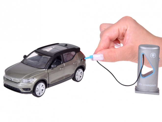 Metalni model auta električni crossover Volvo XC40