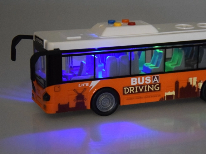 Veliki autobus sa zvukovima i svjetlima