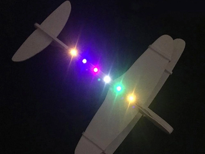 Polistirenski avion s USB LED osvjetljenjem