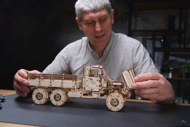 Ugears 3D drvene mehaničke puzzle Kamion CARGO