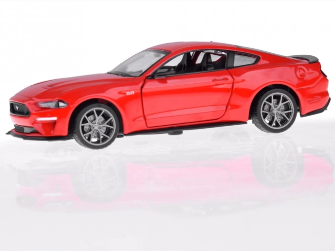 Automobilski model Ford Mustang GT od metala, 2018.