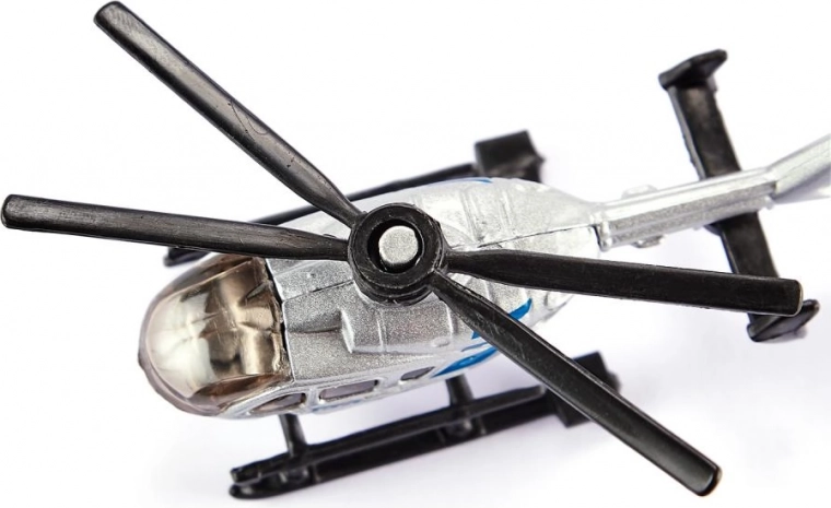 Izdržljiva metalno‑plastična konstrukcija