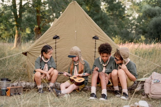 Dječje drveno ukulele s 4 najlonske žice, smeđe ECOTOYS