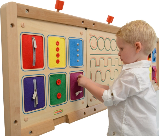 Zidna montessori ploča za zakopčavanje – patentni zatvarači, gumbi i drukeri MASTERKIDZ